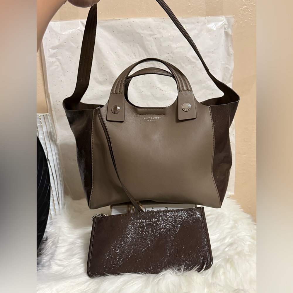 Tory Burch Brown Tote with Smooth Leather Finish - Picture 5 of 14